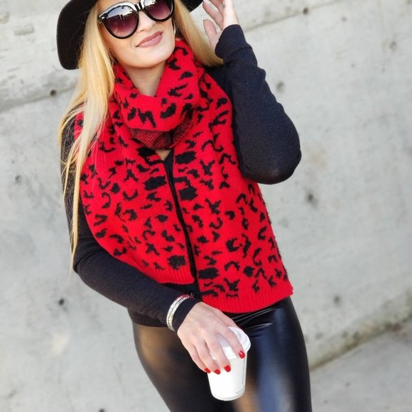 Ultra Soft Knit Leopard Print Scarf - Picture 1 of 7